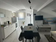 Rent, two bedroom apartment, 68m², Đenovići, Herceg Novi
