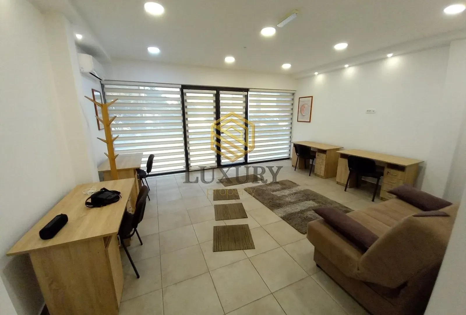 Rent, office space, 54m², Centar, Podgorica