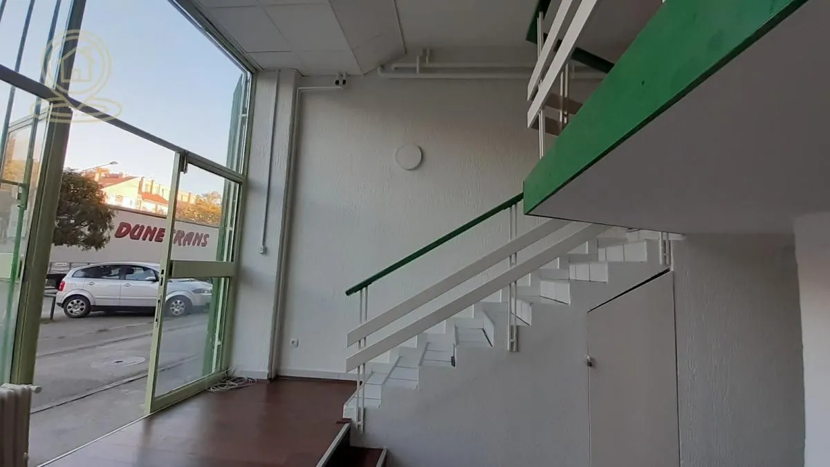 Rent, office space, 48m², Novo naselje, Novi Sad