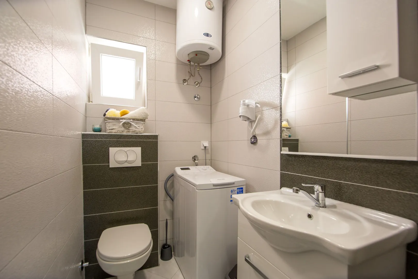 Rent, one bedroom apartment, 50m², Petrovac, Budva