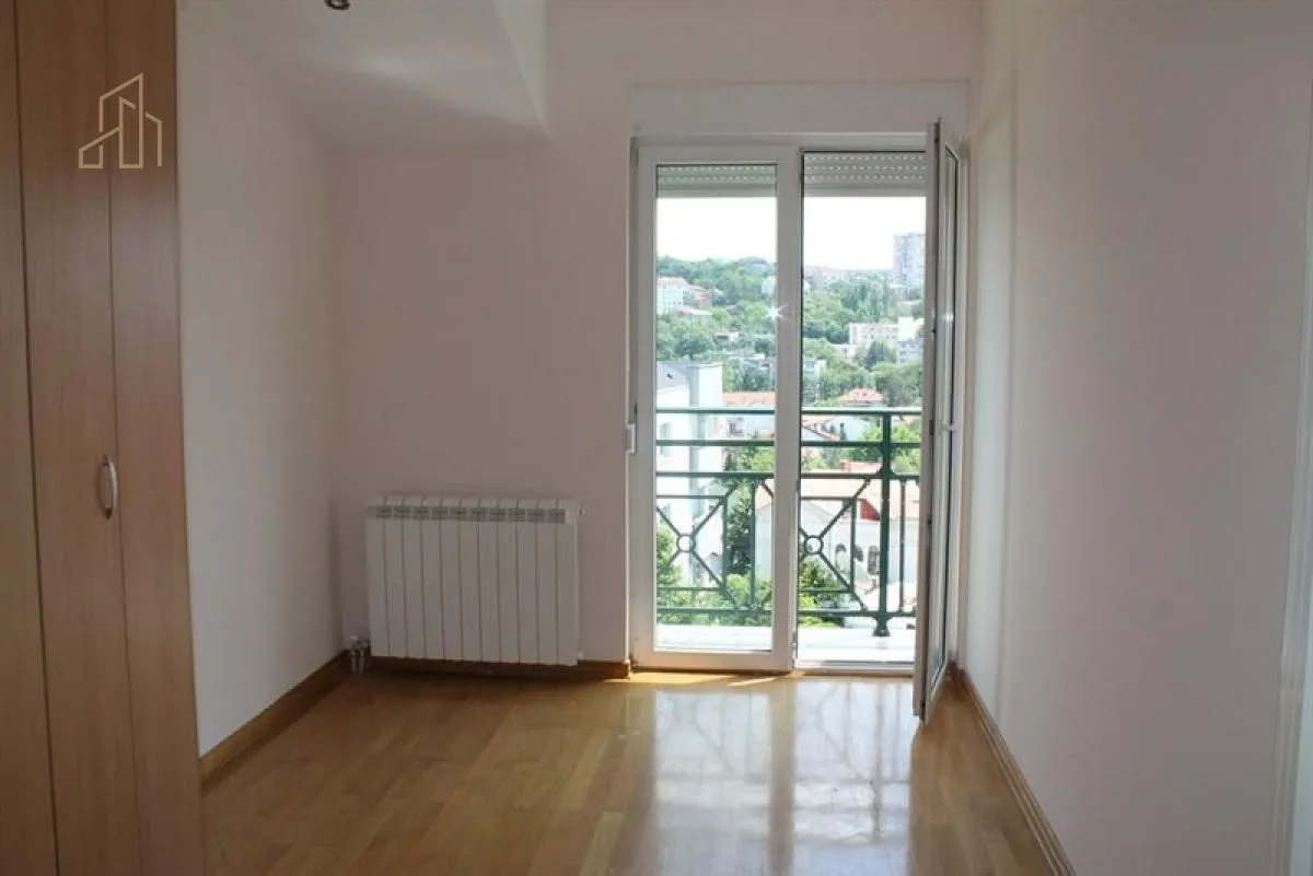Sale, house, 200m², Savski Venac, Beograd