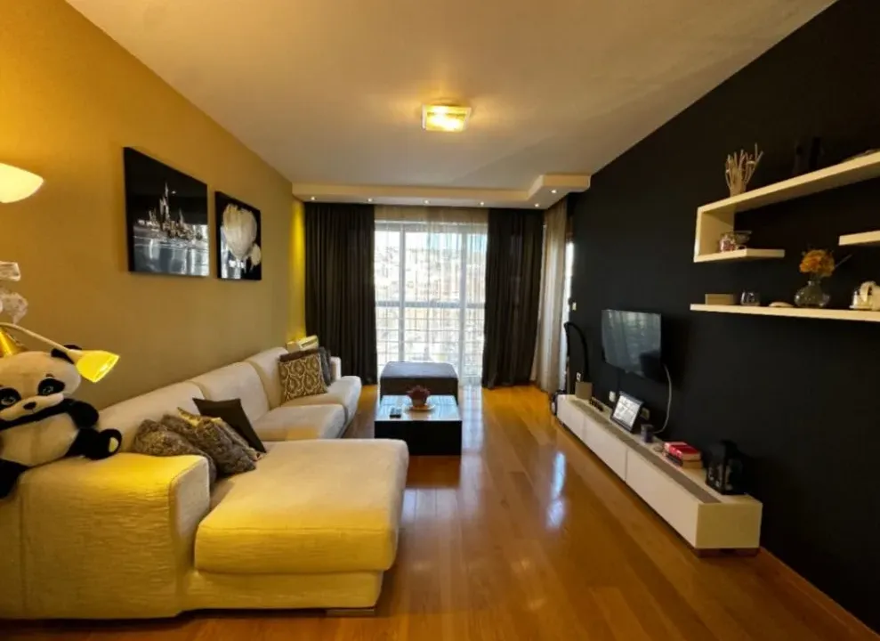 Izdavanje, jednosoban stan, 50m², Podgorica, Crna Gora