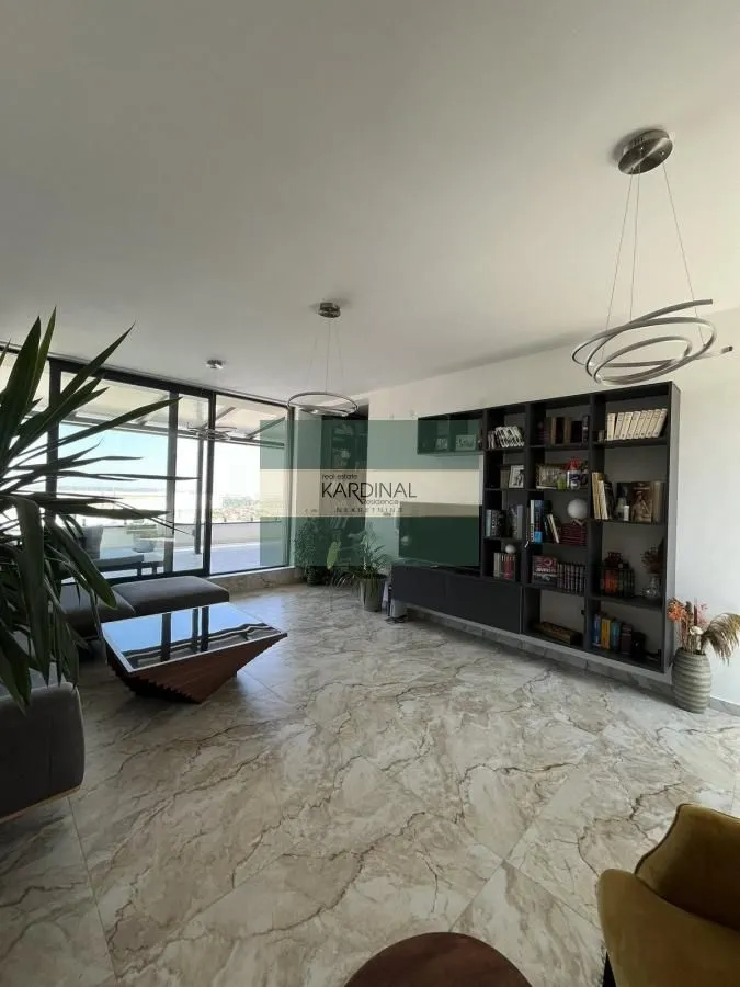 Prodaja, stan, 150m², Sremska Kamenica, Petrovaradin
