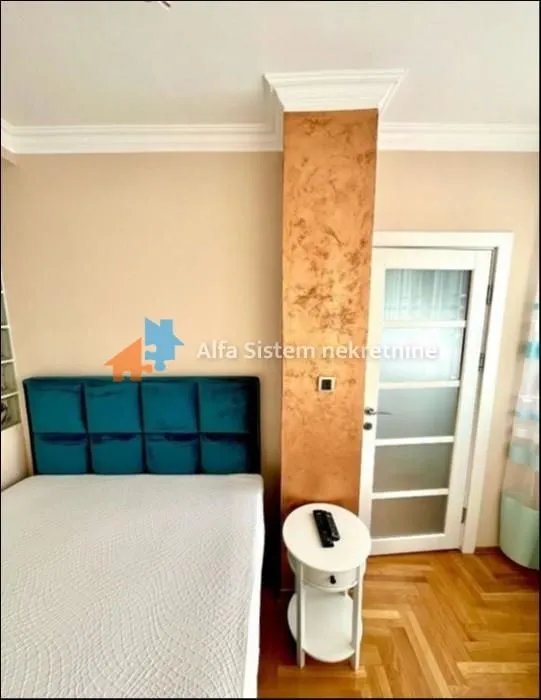 Rent, two bedroom apartment, 50m², Južni Bulevar, Vračar Sve Podlokacije