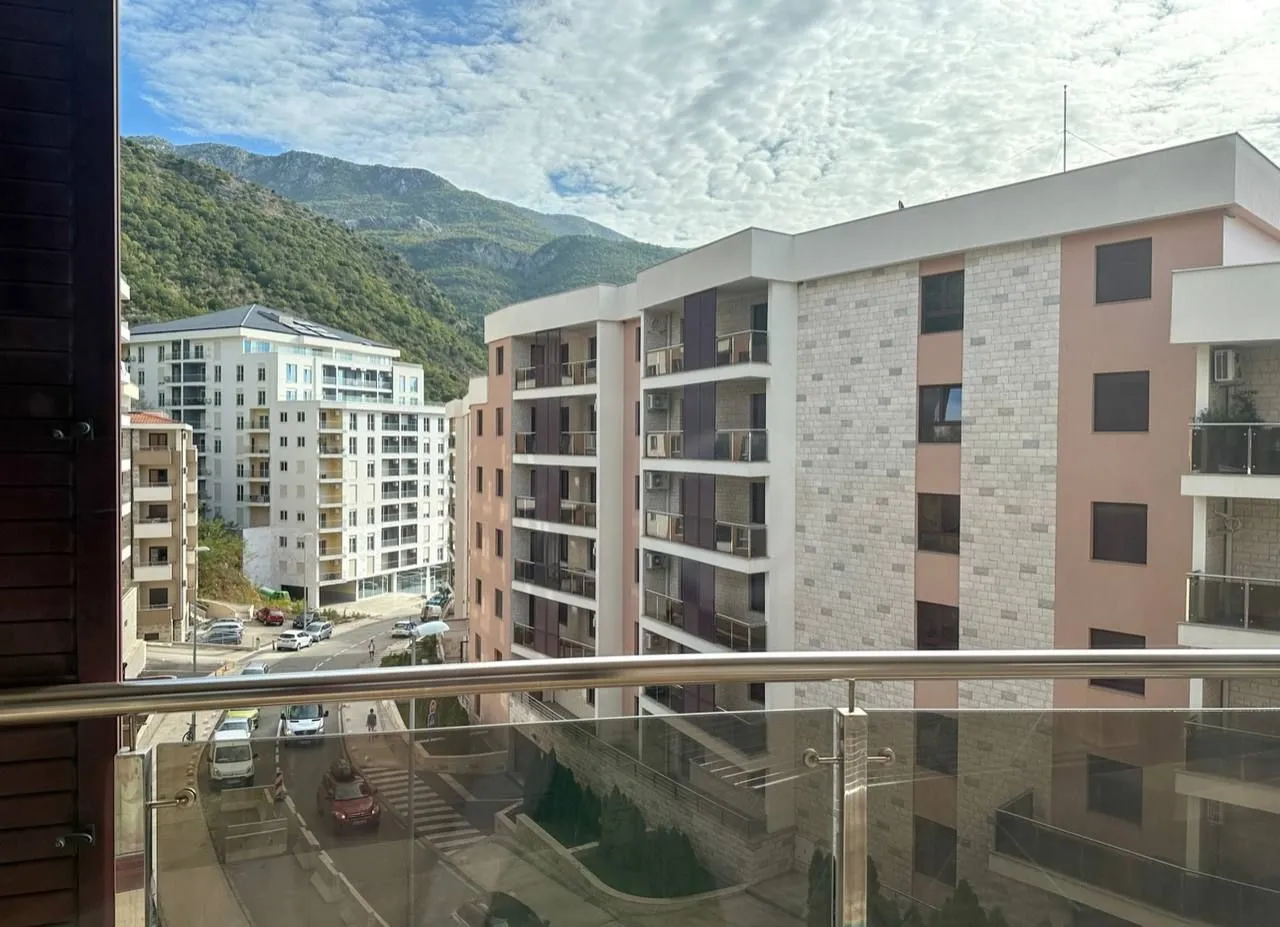 Sale, two bedroom apartment, 88m², Bečići, Budva