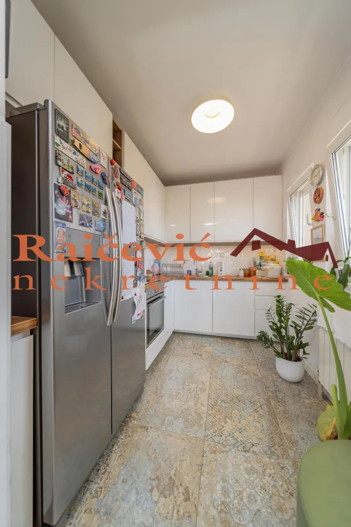 Prodaja, trosoban stan, 87m², Vračar Sve Podlokacije, Beograd