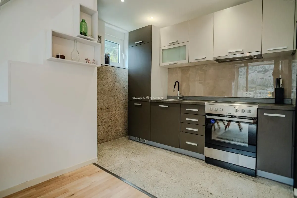 Prodaja, dvosoban stan, 44m², Muo, Kotor