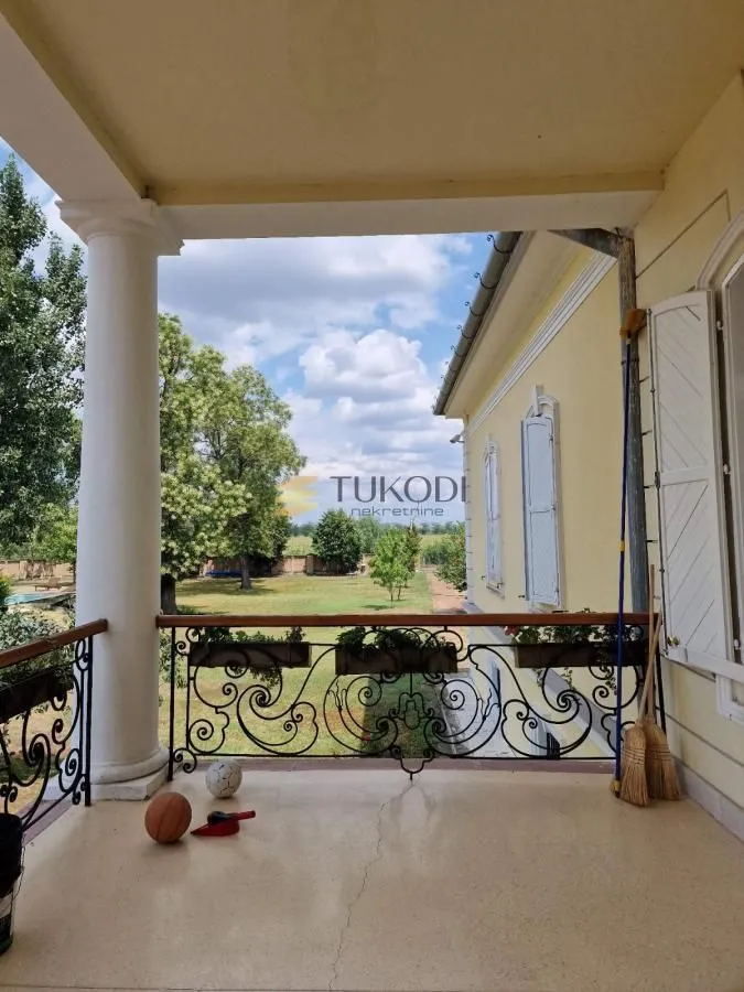 Prodaja, kuća, 1500m², Padej, Čoka
