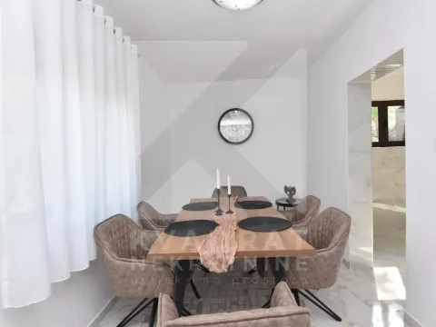 Rent, house, 130m², Zlatica, Podgorica - image 11