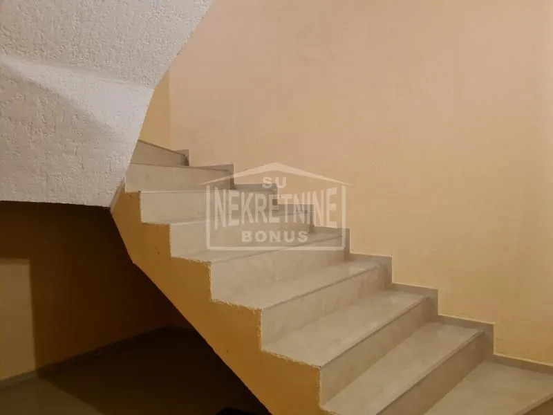 Prodaja, kuća, 250m², Aleksandrovo, Subotica