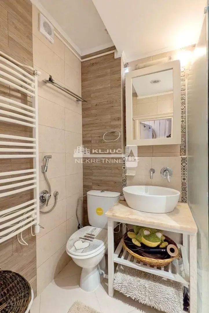 Prodaja, trosoban stan, 82m², Novi Beograd Blok 64, Novi Beograd Sve Podlokacije