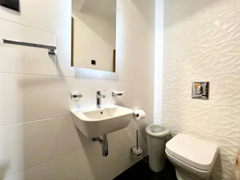 Izdavanje, dvosoban stan, 70m², Ljubović, Podgorica - image 15
