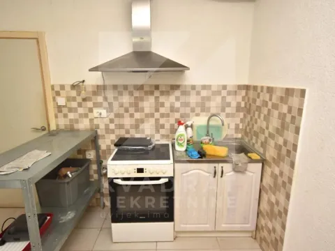 Izdavanje, poslovni prostor, 27m², Stari Aerodrom, Podgorica - image 4