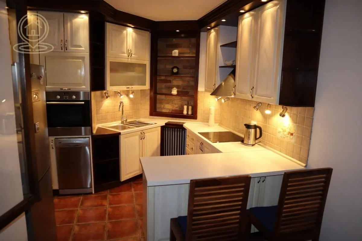 Izdavanje, dvosoban stan, 52m², Sajmište, Novi Sad