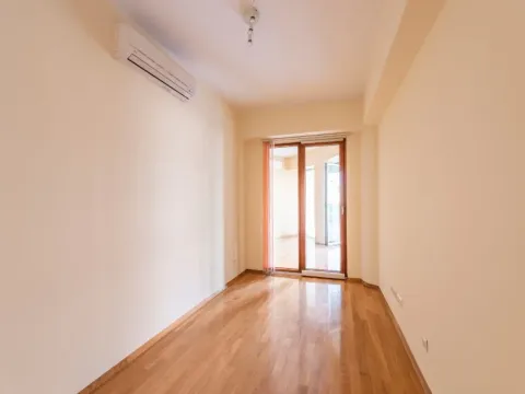Prodaja, dvosoban stan, 124m², Centar, Podgorica - image 10