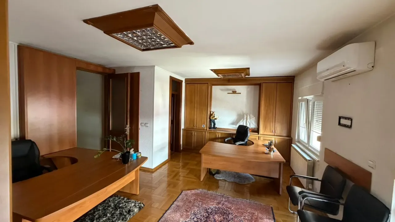 Rent, office space, 150m², Ljubović, Podgorica