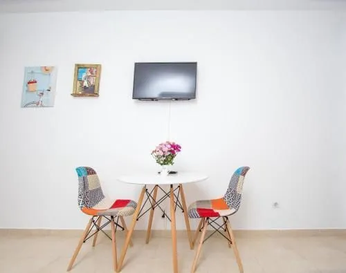 Izdavanje, jednosoban stan, 21m², Rozino, Budva