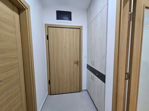 Izdavanje, jednosoban stan, 55m², New City, Podgorica - image 5