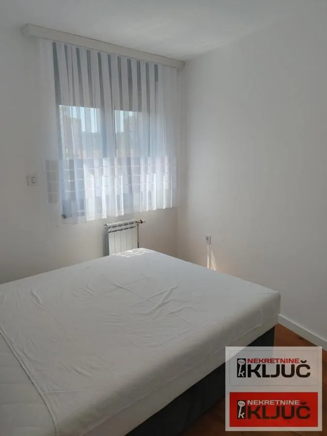 Izdavanje, jednosoban stan, 39m², Rotkvarija, Novi Sad Sve Podlokacije