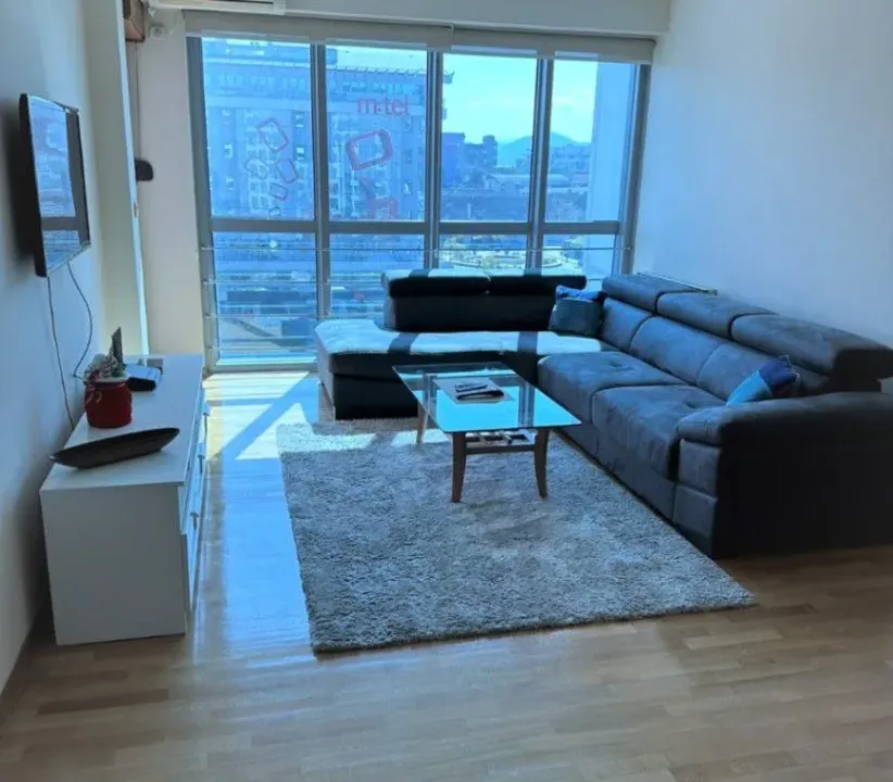 Izdavanje, dvosoban stan, 75m², Preko Morače, Podgorica