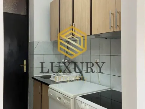 Izdavanje, dvosoban stan, 80m², Stari Aerodrom, Podgorica - image 8