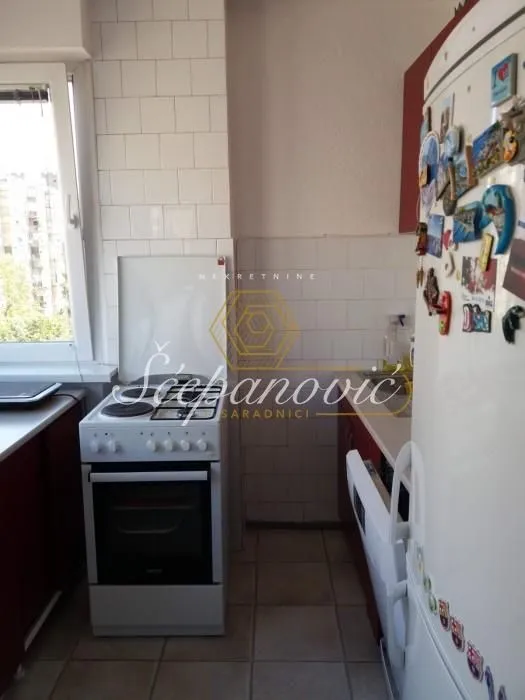 Prodaja, dvosoban stan, 48m², Bulevar Oslobodjenja, Novi Sad Sve Podlokacije
