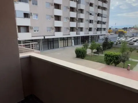 Prodaja, jednosoban stan, 45m², Pobrežje, Podgorica - image 5