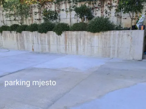 Rent, one bedroom apartment, 47m², Kalimanj, Tivat - image 9