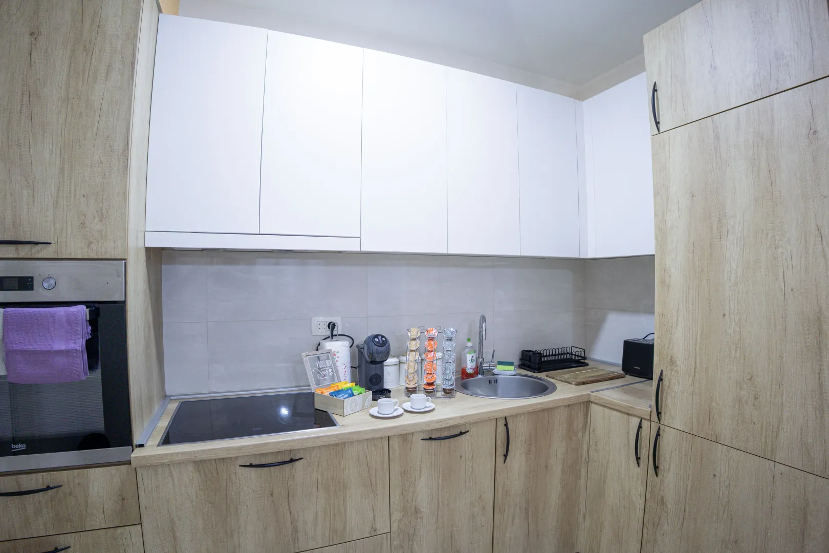 Izdavanje, jednosoban stan, 51m², Central Point, Podgorica