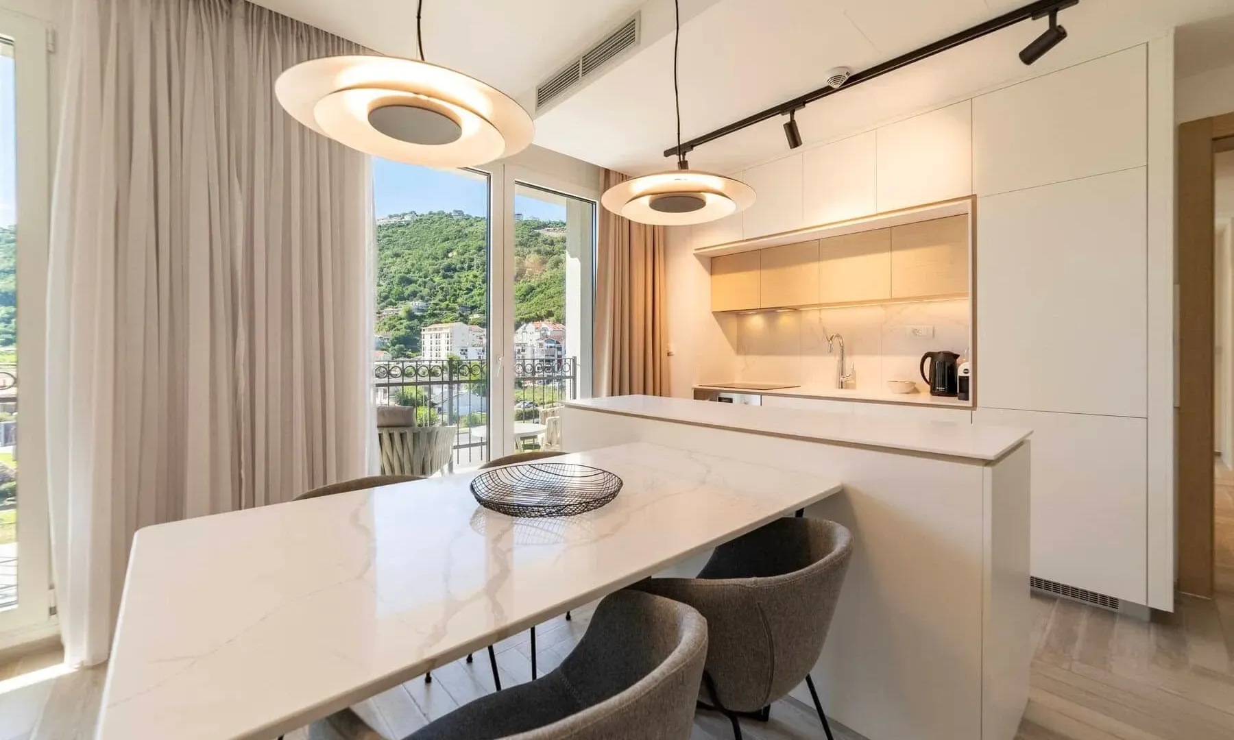 Prodaja, dvosoban stan, 94m², Kotor, Crna Gora