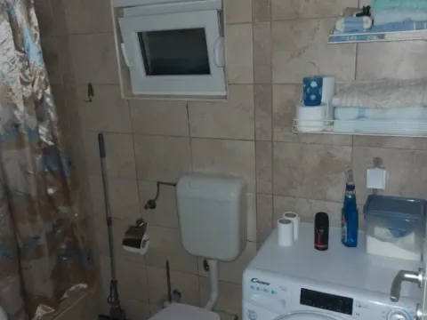 Rent, three bedroom apartment, 70m², Pržice, Kotor - image 7