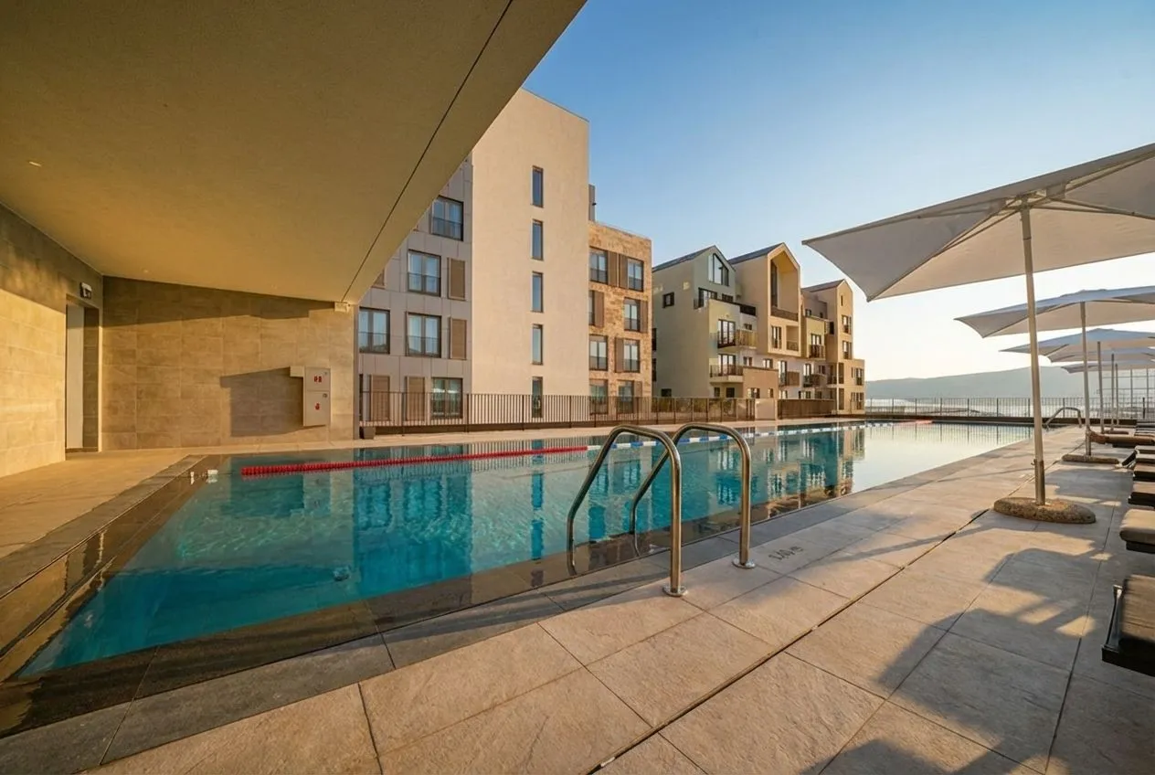 Prodaja, jednosoban stan, 63m², Centar, Tivat