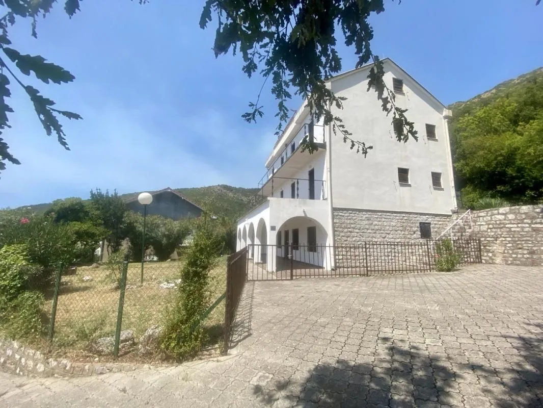 Prodaja, kuća, 480m², Petrovac, Budva