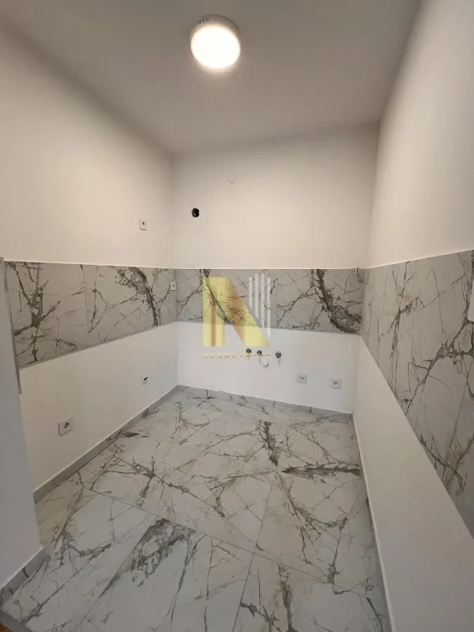 Prodaja, jednosoban stan, 43m², Avijatičarsko naselje, Novi Sad Sve Podlokacije