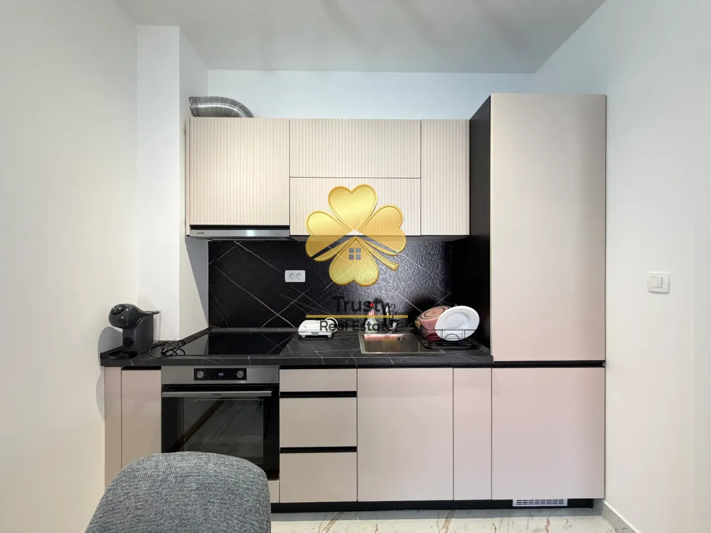Izdavanje, jednosoban stan, 45m², Zagorič, Podgorica