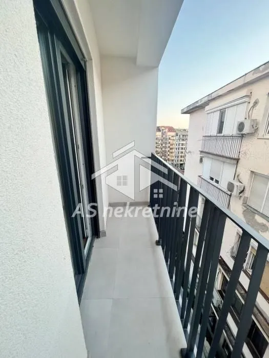 Izdavanje, stan, 55m², Južni Bulevar, Vračar Sve Podlokacije