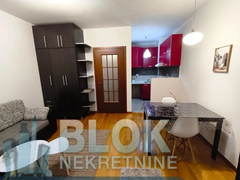 Izdavanje, garsonjera, 35m², City Kvart, Podgorica