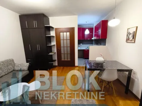 Izdavanje, garsonjera, 35m², City Kvart, Podgorica - image 7
