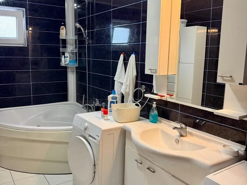 Rent, three bedroom apartment, 140m², Sutomore, Bar