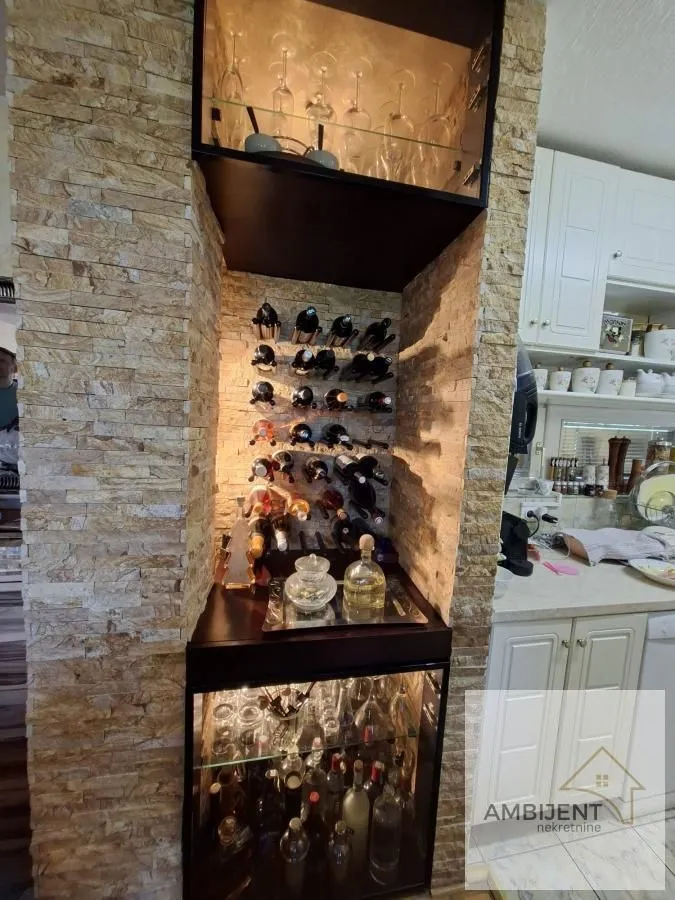 Prodaja, trosoban stan, 73m², Galenika, Beograd