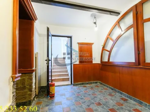 Izdavanje, poslovni prostor, 200m², Skadarlija, Beograd - image 11