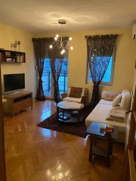 Rent, one bedroom apartment, 42m², Blok 6, Podgorica - image 3