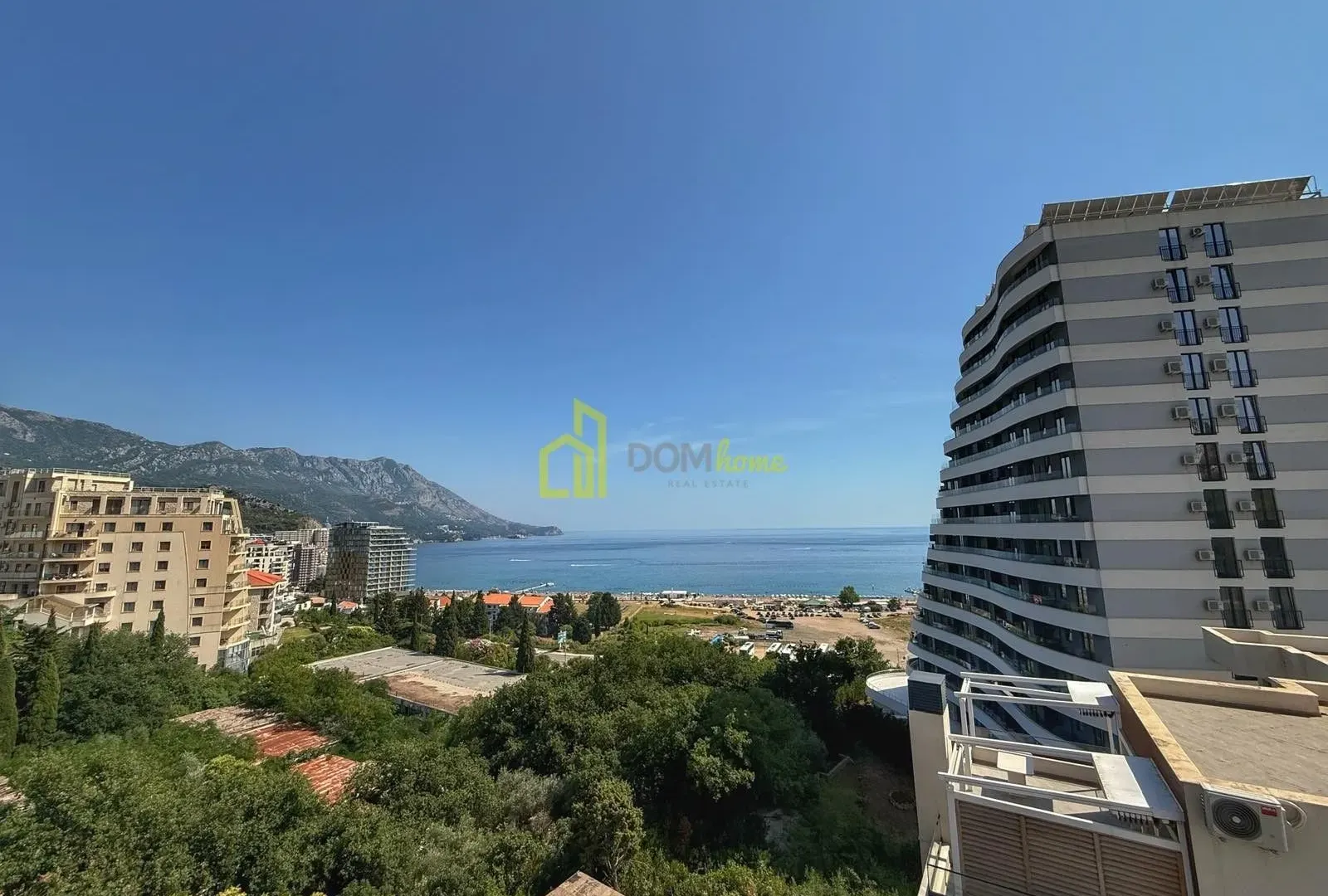 Izdavanje, dvosoban stan, 67m², Bečići, Budva