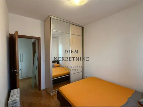 Rent, one bedroom apartment, 52m², Centar, Bar - image 13