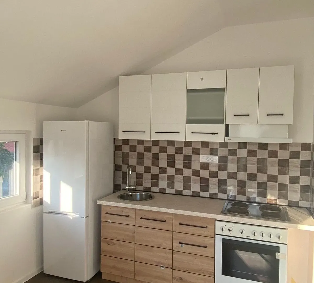 Rent, house, 180m², Palilula Sve Podlokacije, Beograd