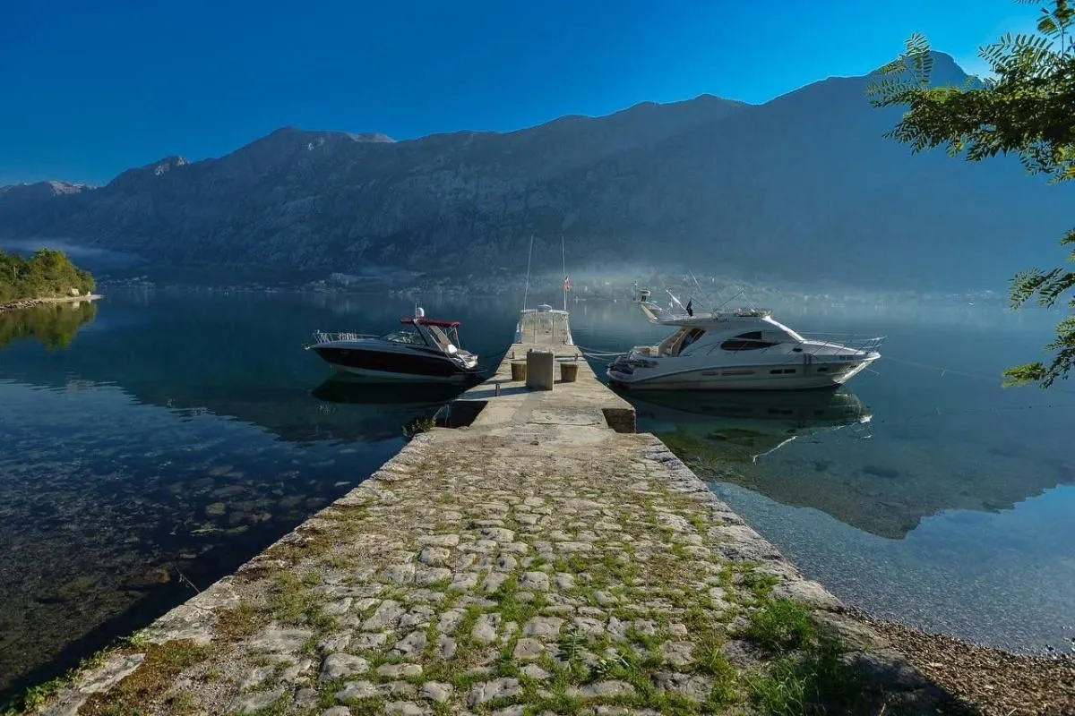 Prodaja, plac, 30000m², Kotor, Crna Gora