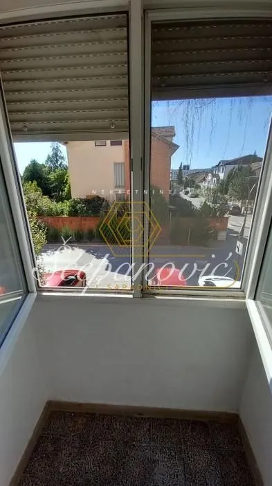 Prodaja, dvosoban stan, 43m², Adamovićevo Naselje, Novi Sad Sve Podlokacije