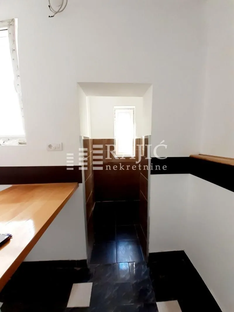 Rent, two bedroom apartment, 60m², Stari Grad, Beograd