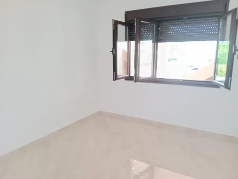 Prodaja, kuća, 180m², Podgorica, Crna Gora - image 18