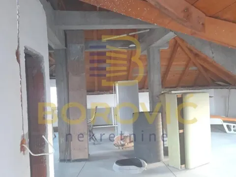 Prodaja, kuća, 350m², Surčin, Beograd - image 10